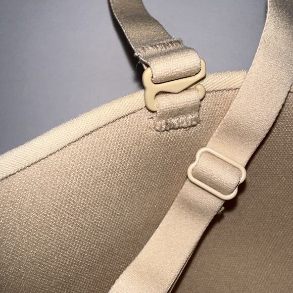 Skims Deep Plunge Shapewear Bra Small Sand Convert. Strapless Plus Clear Strap - Picture 5 of 10